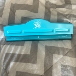 NIB Create 365 9 hole punch